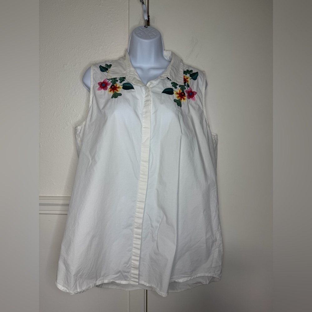Athena Marie Sleeveless White Embroidered Button-Front Blouse size XL